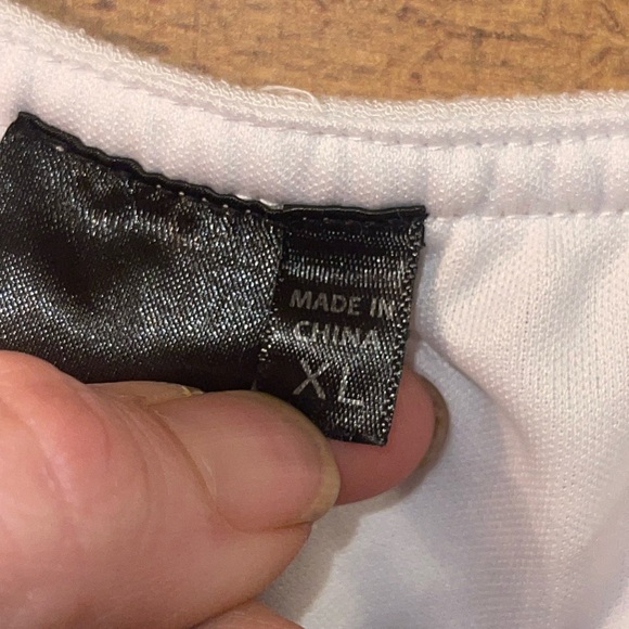 Embroidered lined romper - Picture 4 of 5